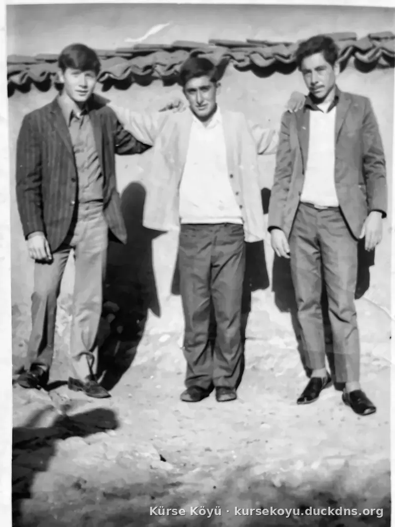 1970 soldan sağa ibazer ÜNSAL Muhsin YILDIZLI Rıdvan ÜNSAL